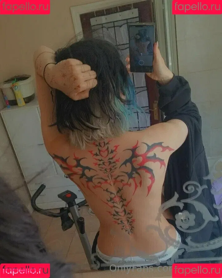 zureeal Onlyfans Photo Gallery 