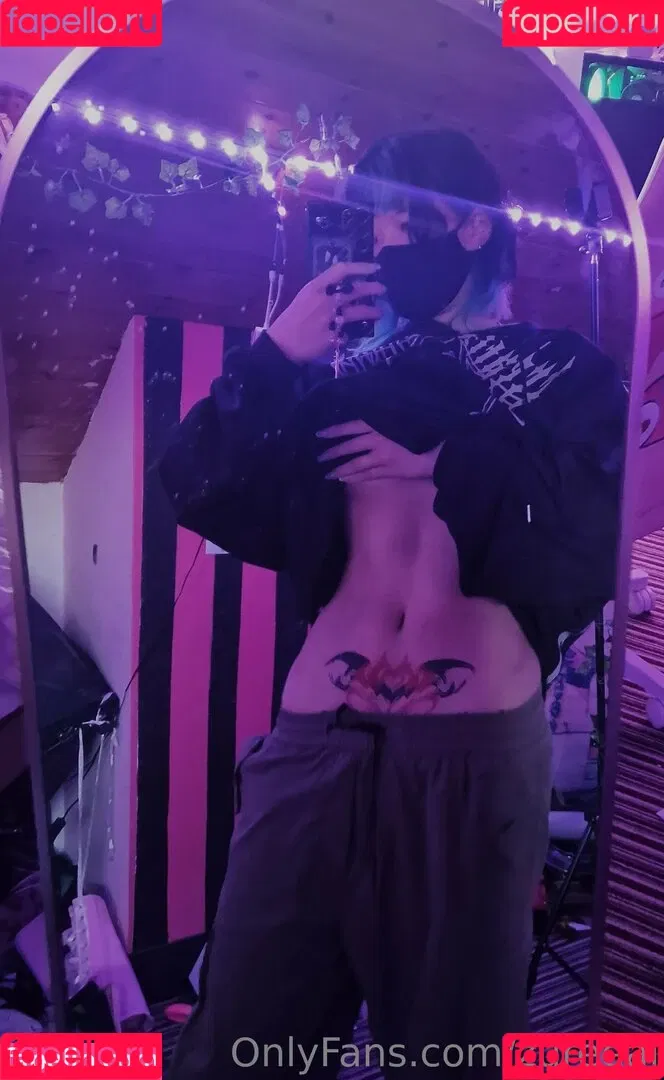 zureeal Onlyfans Photo Gallery 