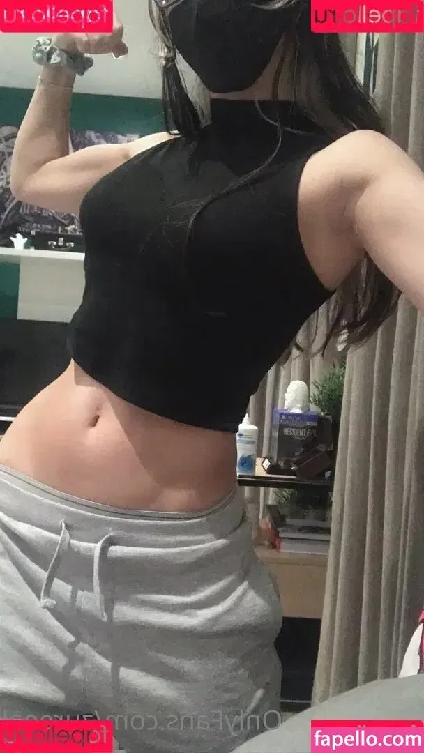 zureeal Onlyfans Photo Gallery 