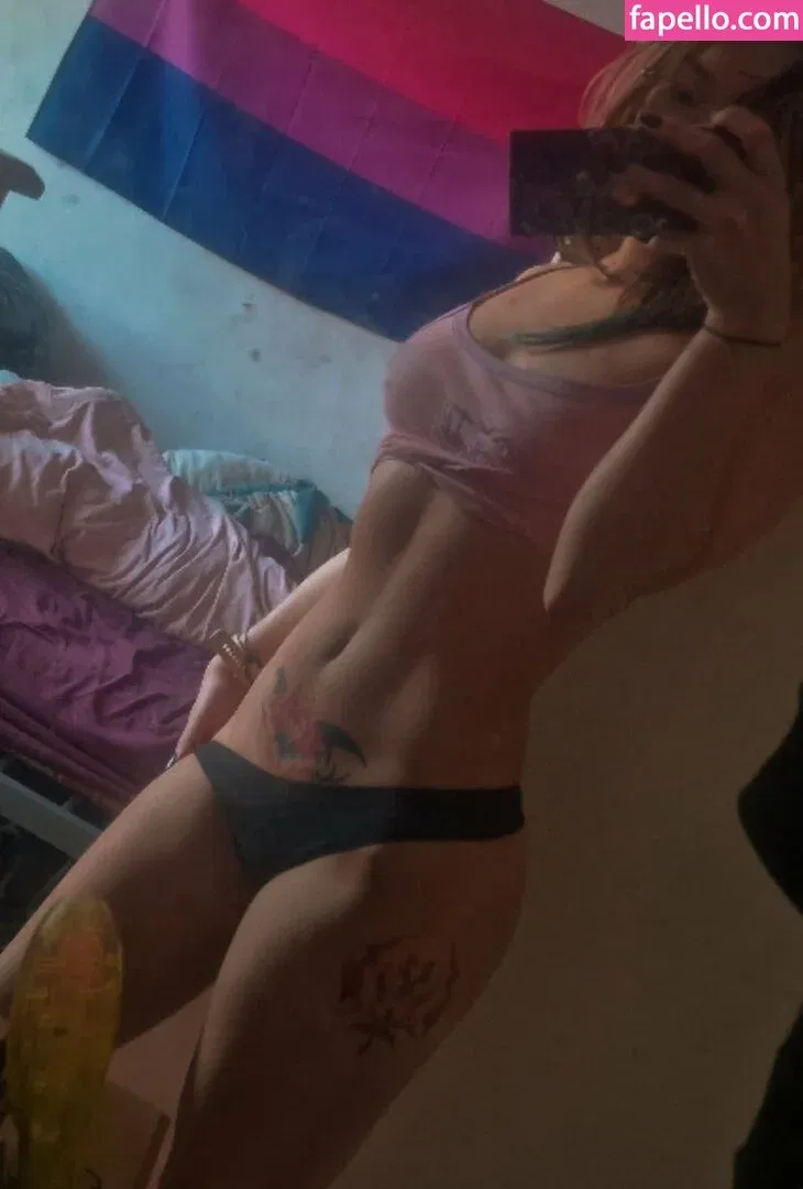 zureeal Onlyfans Photo Gallery 