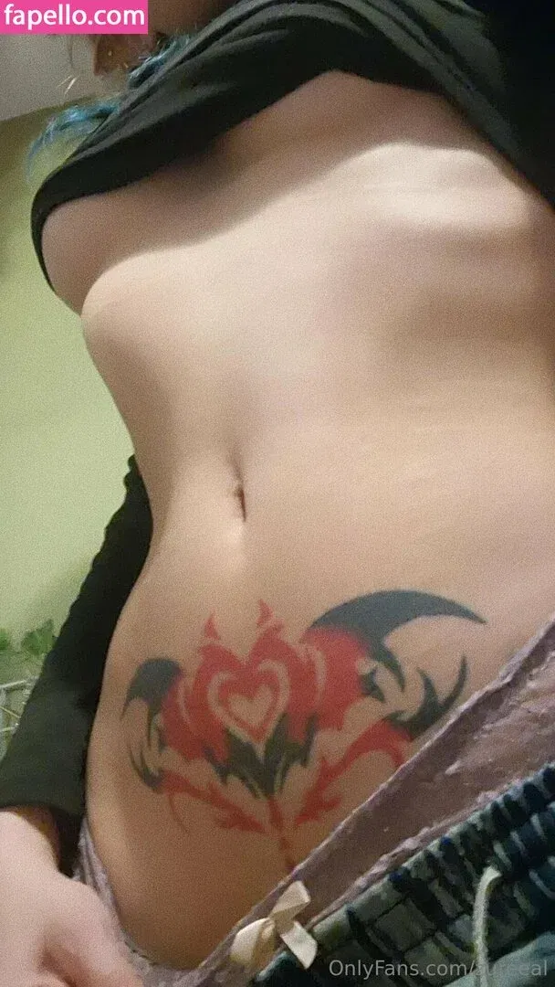 zureeal Onlyfans Photo Gallery 