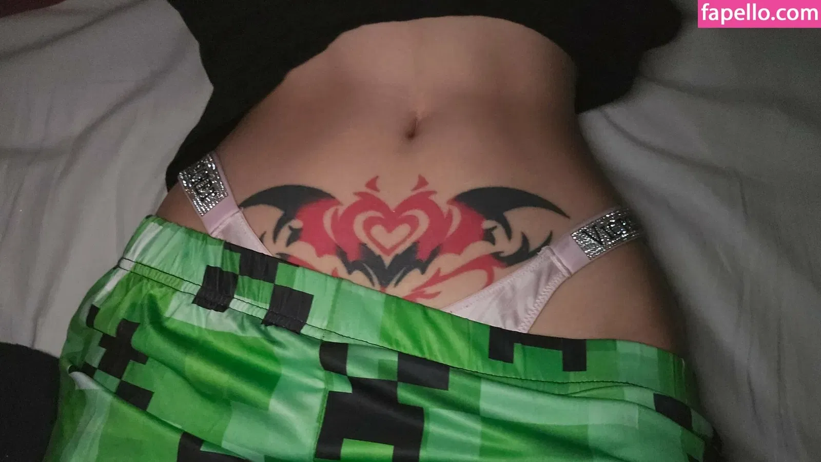 zureeal Onlyfans Photo Gallery 