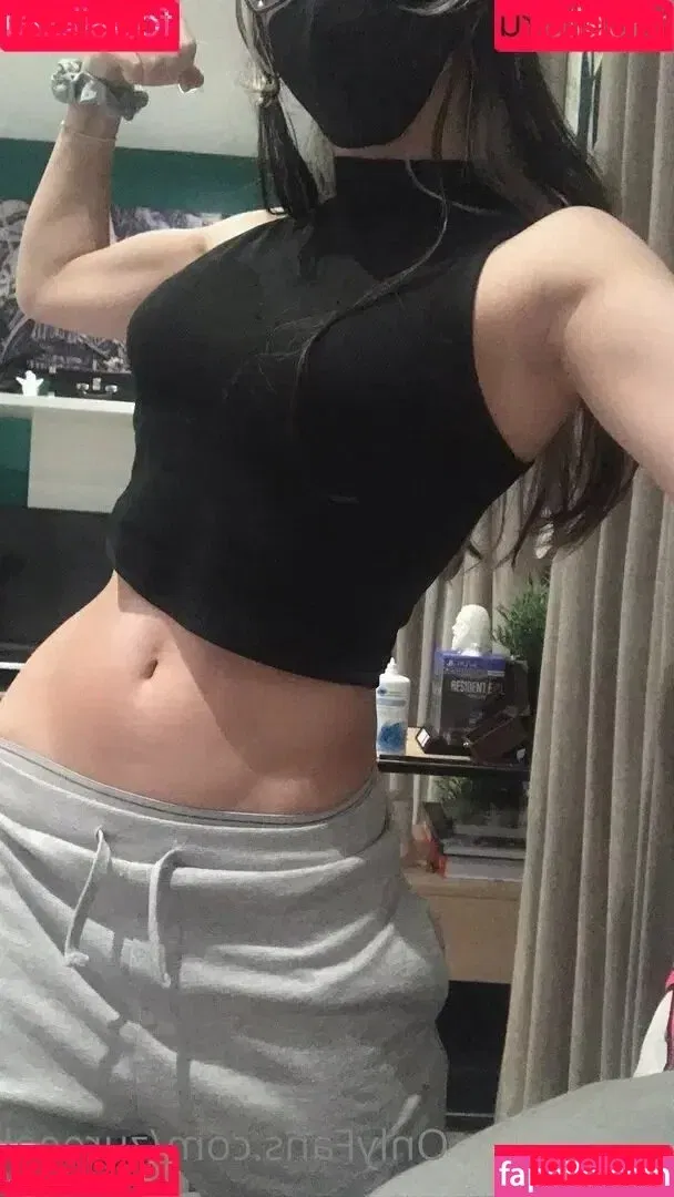 zureeal Onlyfans Photo Gallery 