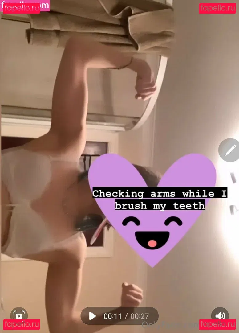 zureeal Onlyfans Photo Gallery 