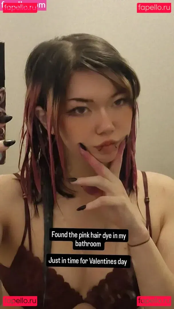 zureeal Onlyfans Photo Gallery 