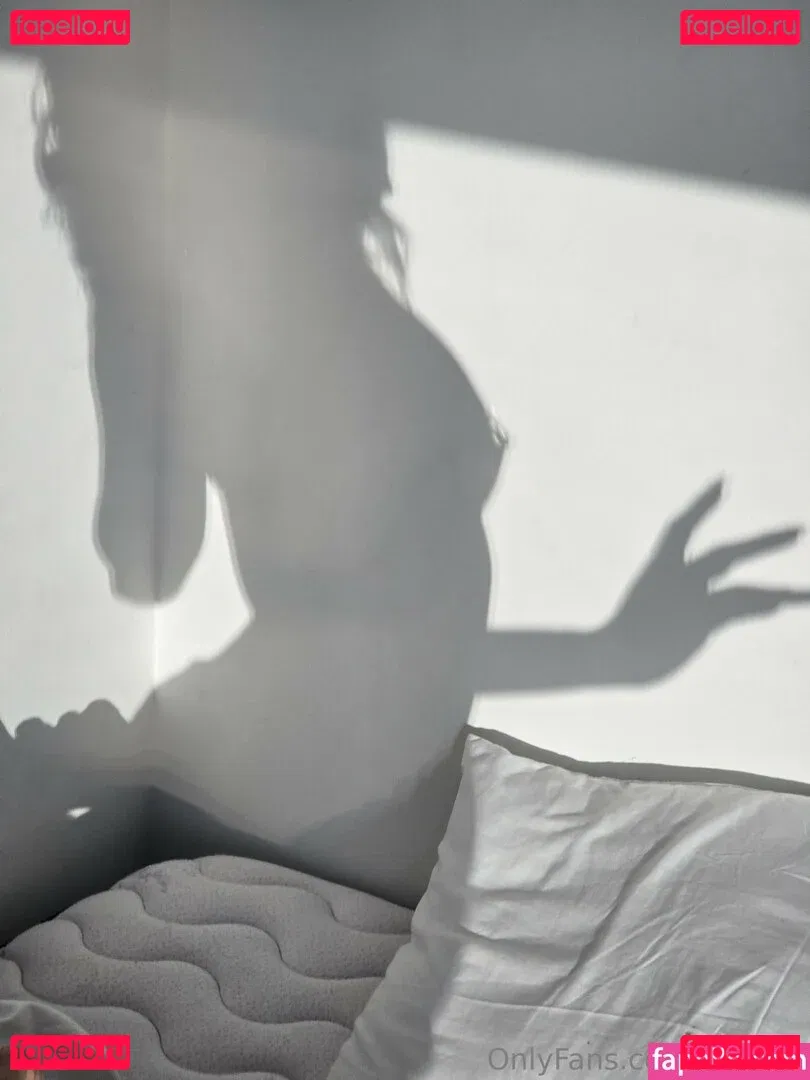 zureeal Onlyfans Photo Gallery 