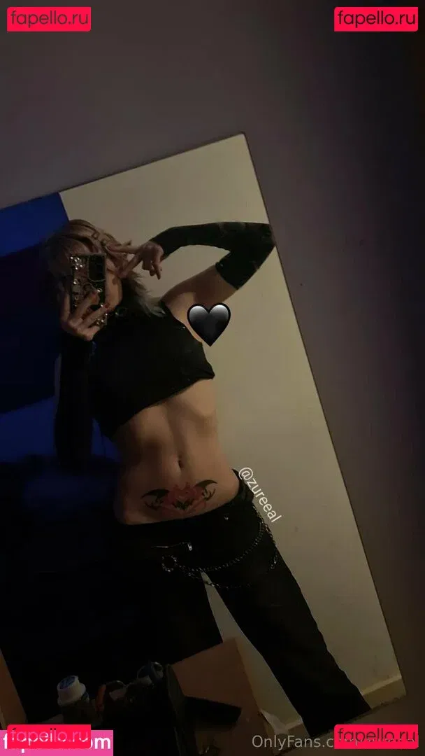 zureeal Onlyfans Photo Gallery 