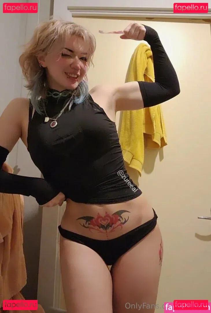 zureeal Onlyfans Photo Gallery 