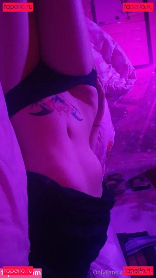 zureeal Onlyfans Photo Gallery 