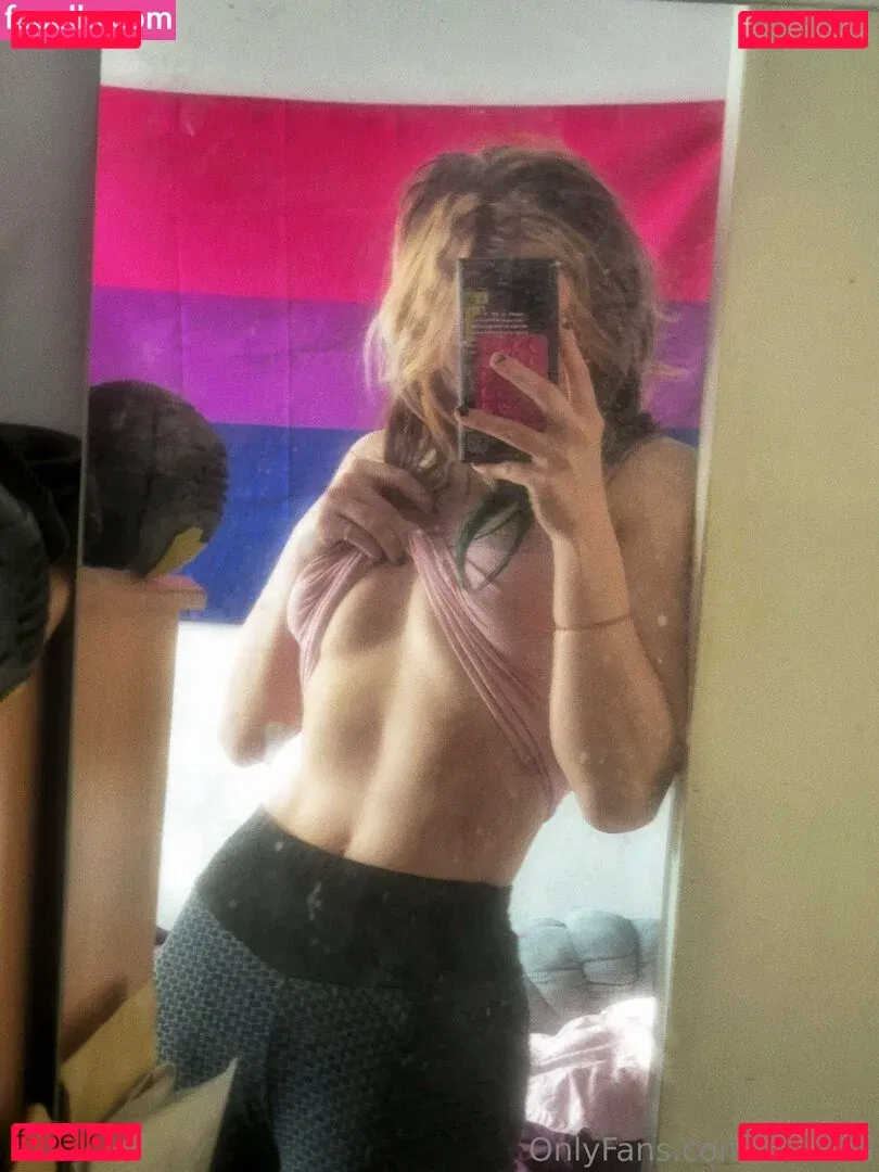 zureeal Onlyfans Photo Gallery 