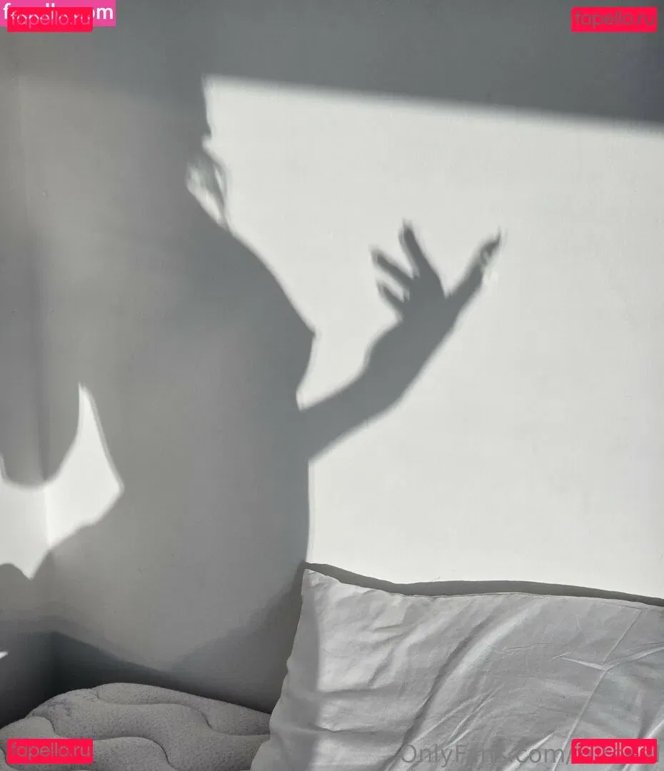 zureeal Onlyfans Photo Gallery 