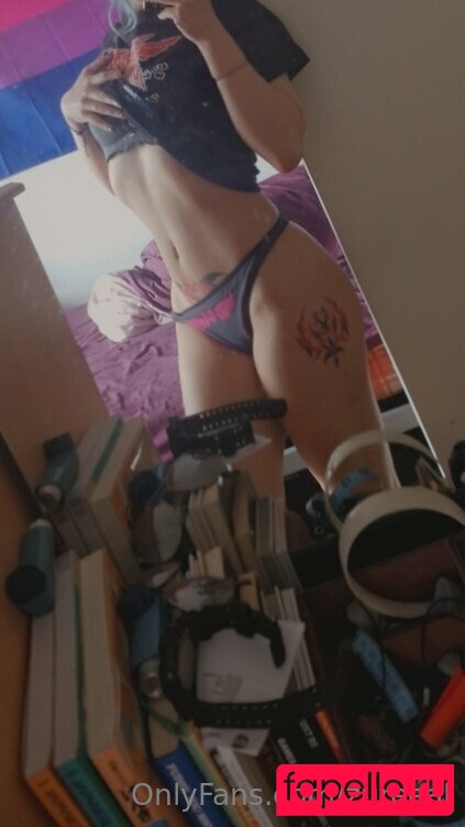 zureeal Onlyfans Photo Gallery 