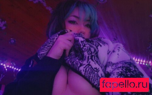 zureeal Onlyfans Photo Gallery 