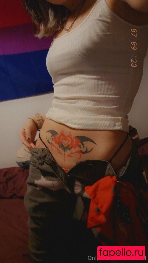 zureeal Onlyfans Photo Gallery 