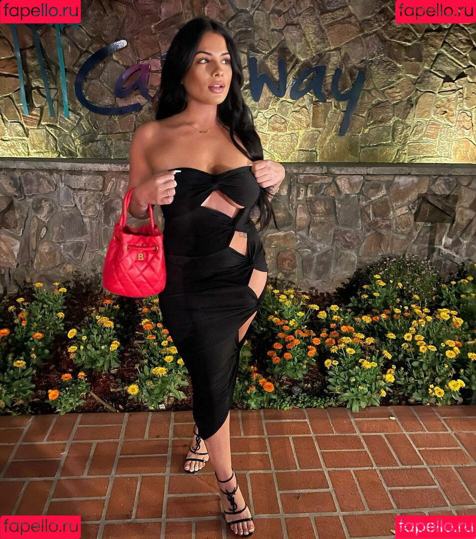 Taylor Stewart Onlyfans Photo Gallery 