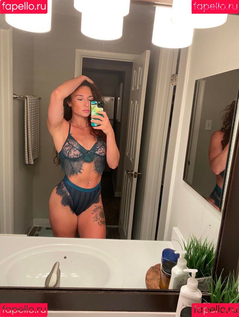 Taylor Stewart Onlyfans Photo Gallery 