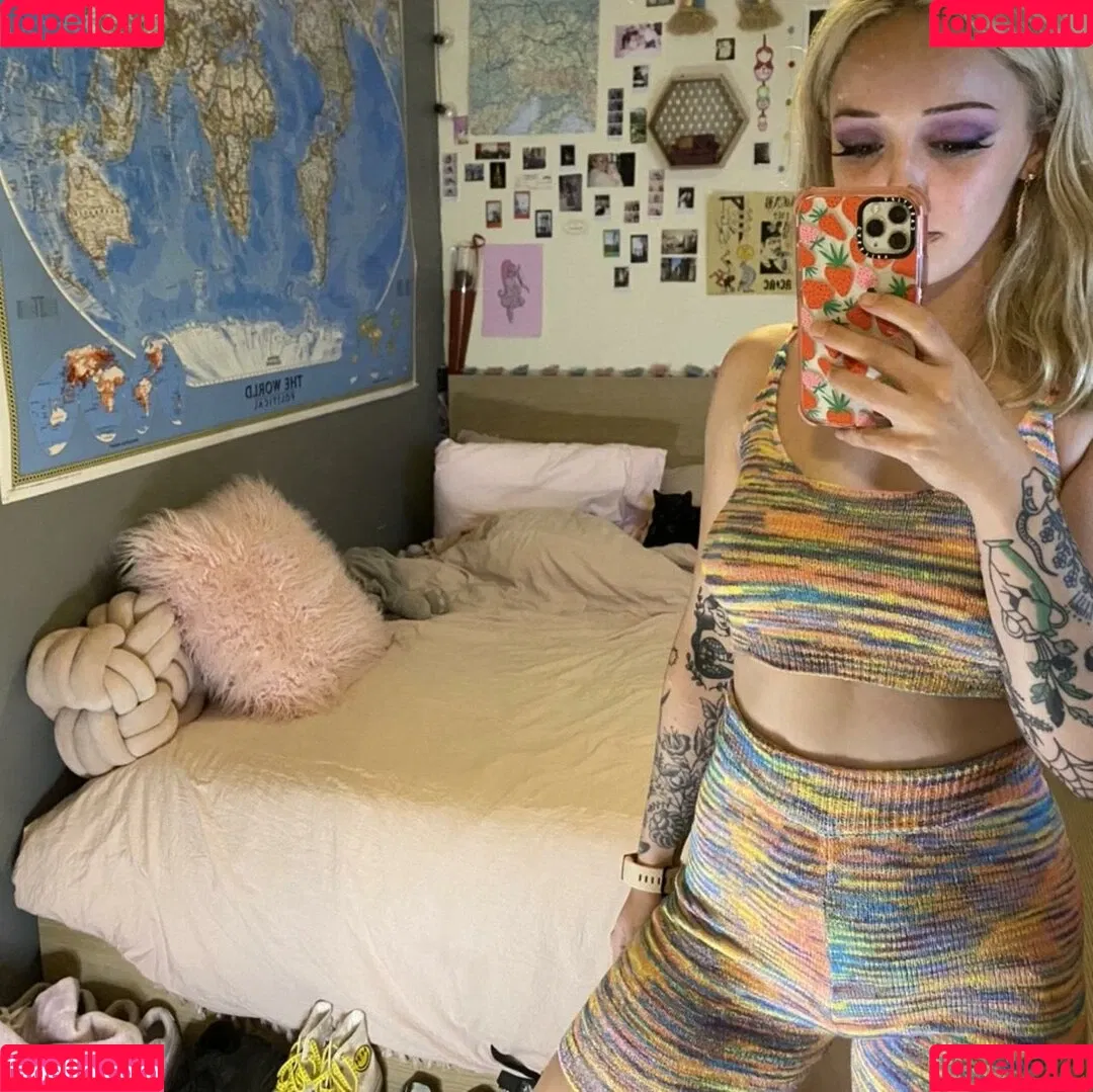 Caitie McLean Onlyfans Photo Gallery 