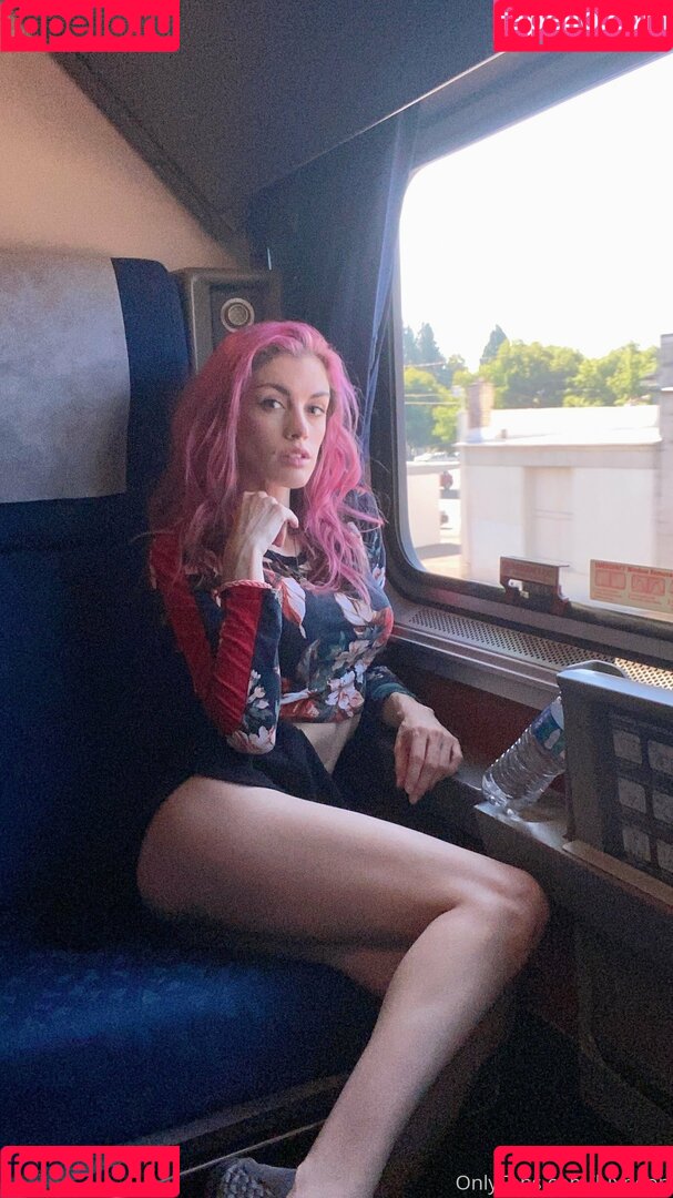 Luxneon Onlyfans Photo Gallery 