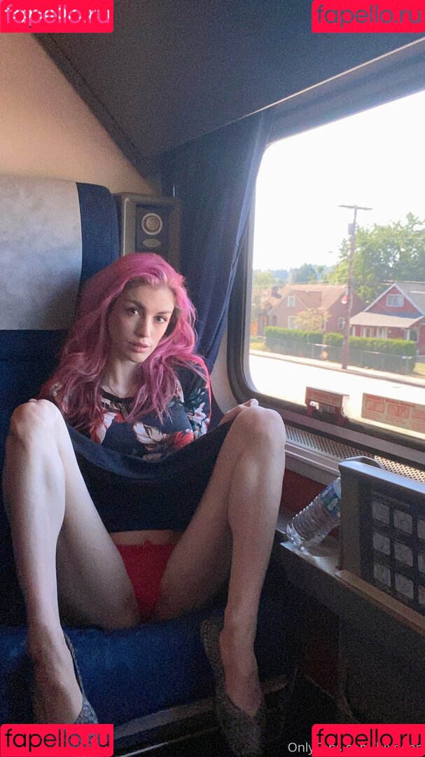 Luxneon Onlyfans Photo Gallery 