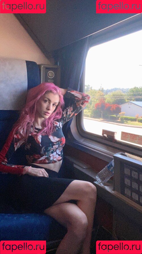 Luxneon Onlyfans Photo Gallery 