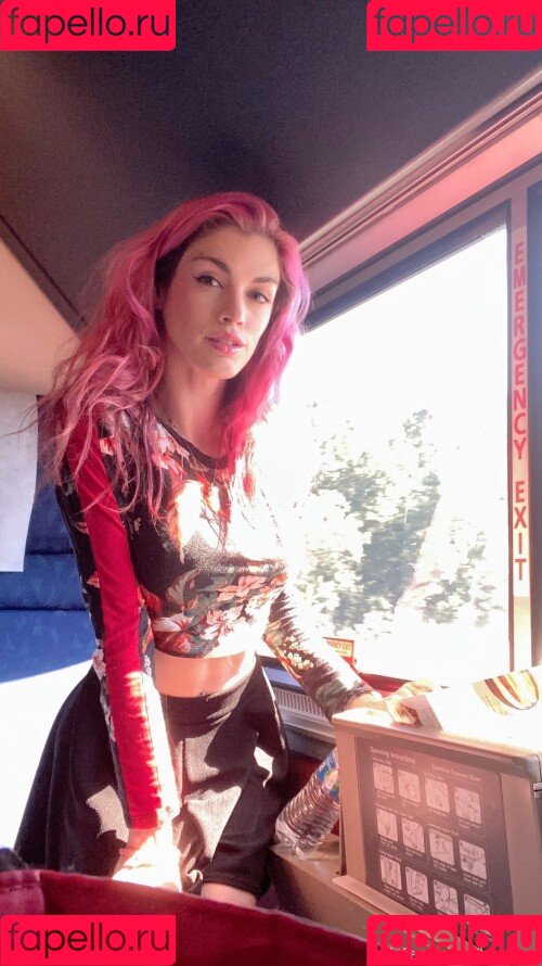 Luxneon Onlyfans Photo Gallery 