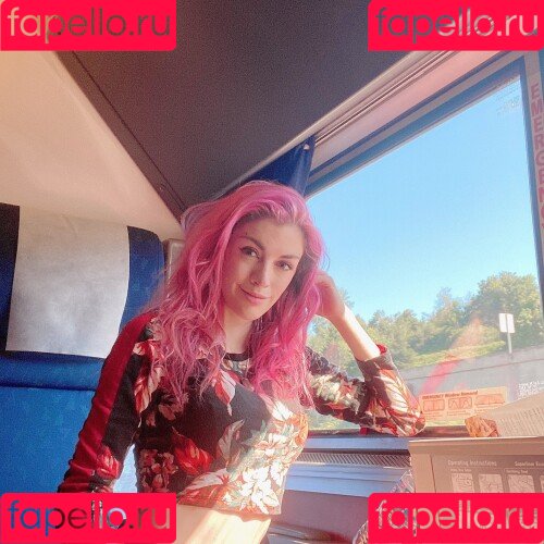 Luxneon Onlyfans Photo Gallery 