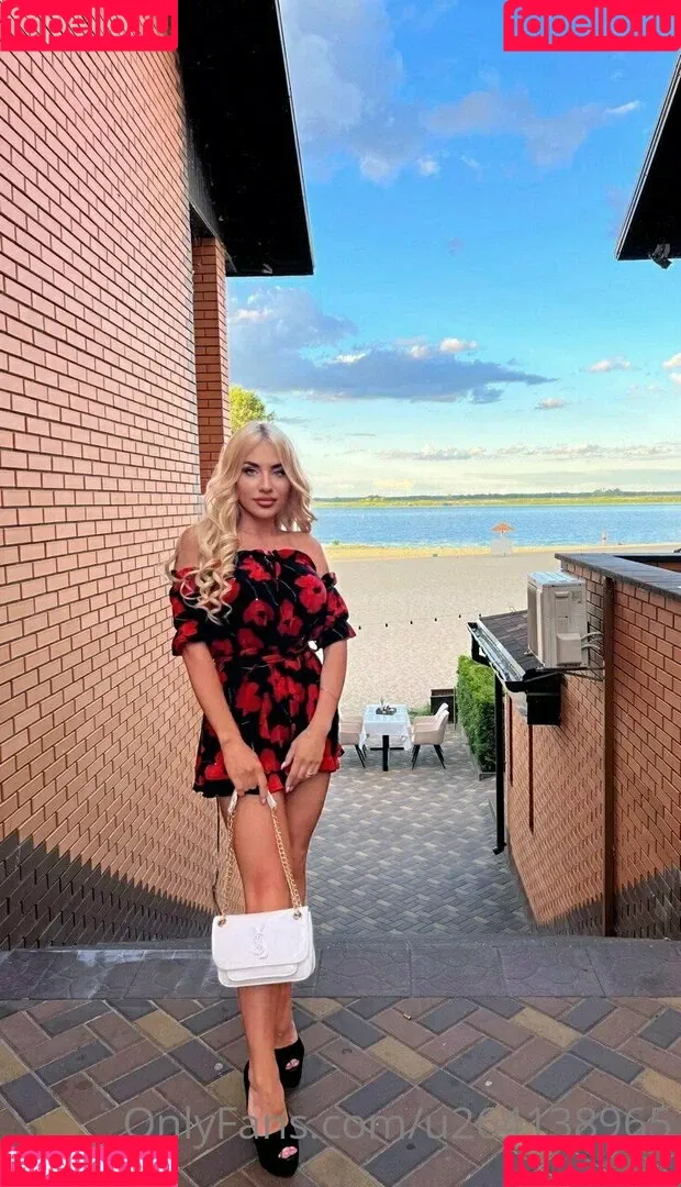 alicedollyua Onlyfans Photo Gallery 