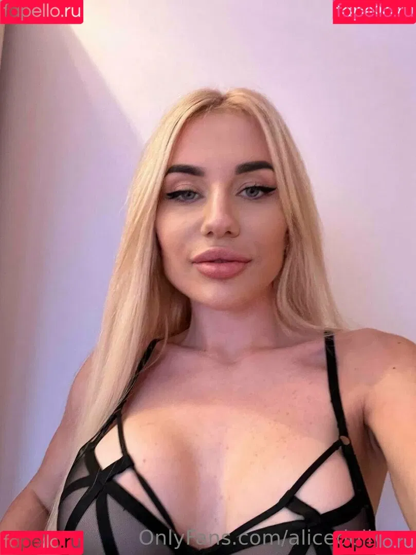 alicedollyua Onlyfans Photo Gallery 