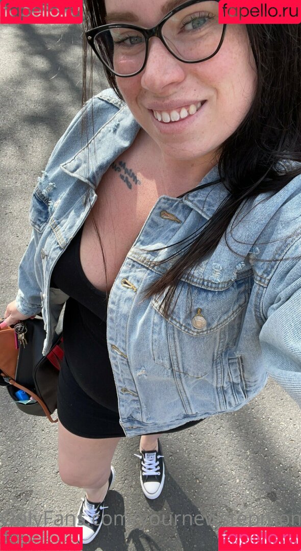 yournewstepmomxfree Onlyfans Photo Gallery 