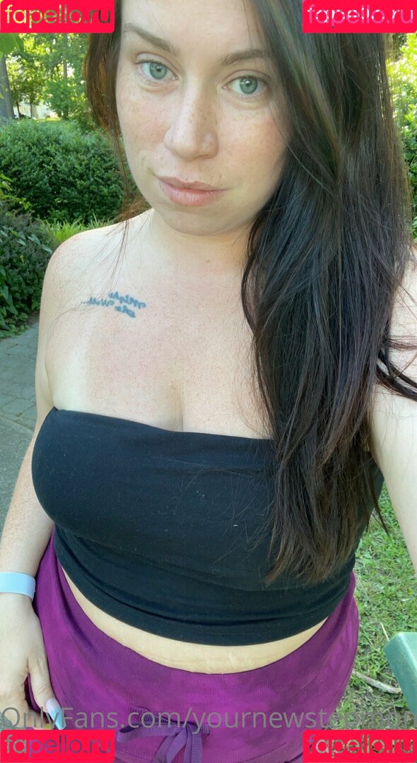 yournewstepmomxfree Onlyfans Photo Gallery 