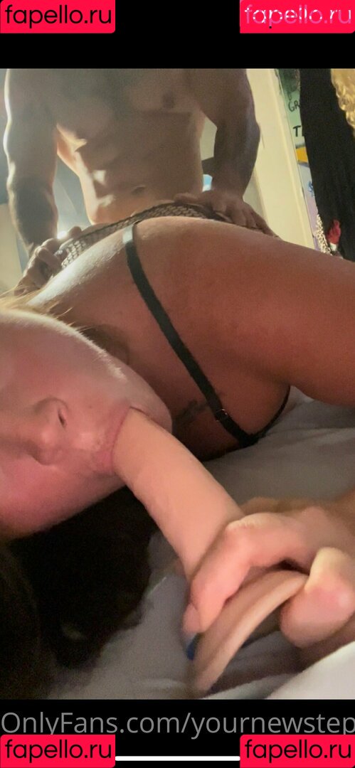 yournewstepmomxfree Onlyfans Photo Gallery 