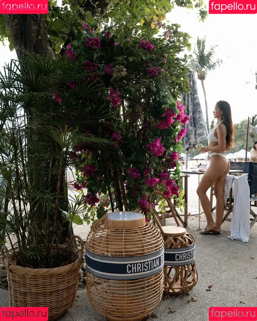Novita Lam Onlyfans Photo Gallery 