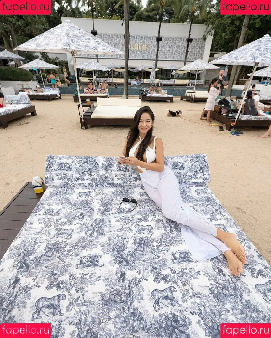 Novita Lam Onlyfans Photo Gallery 