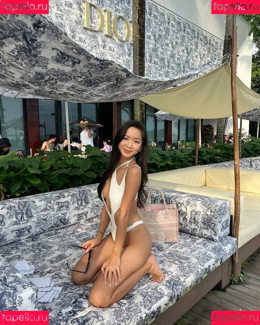 Novita Lam Onlyfans Photo Gallery 