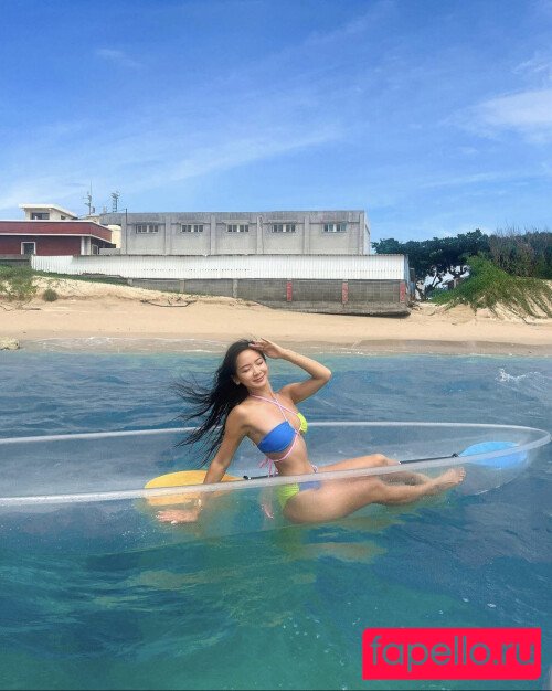 Novita Lam Nude Onlyfans Photo 14