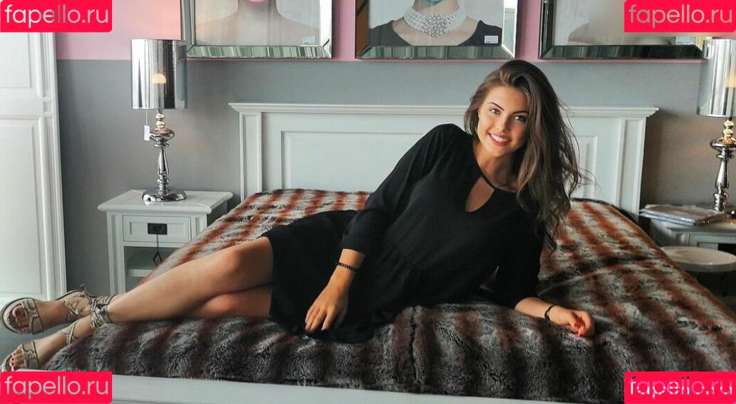 LovelyLeticiia Onlyfans Photo Gallery 