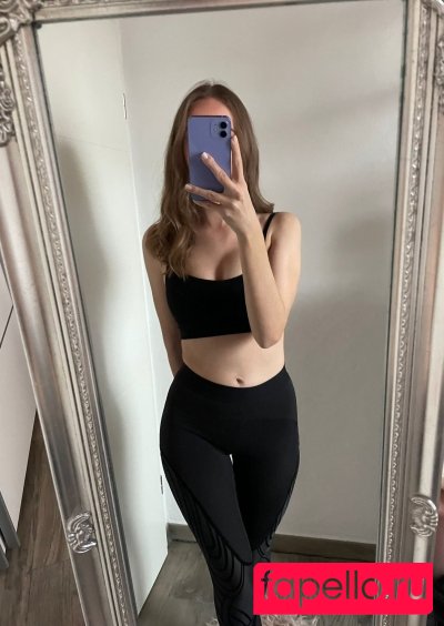 LovelyLeticiia Onlyfans Photo Gallery 