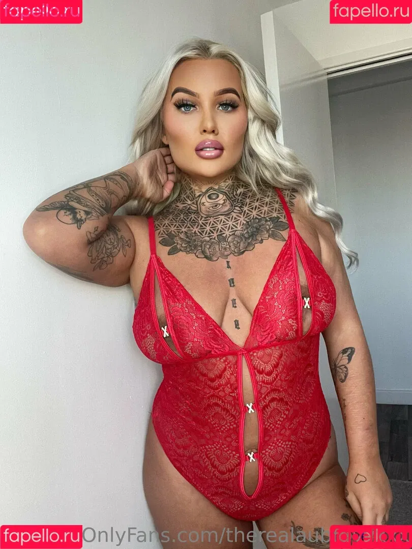 inkedblondieeee Onlyfans Photo Gallery 
