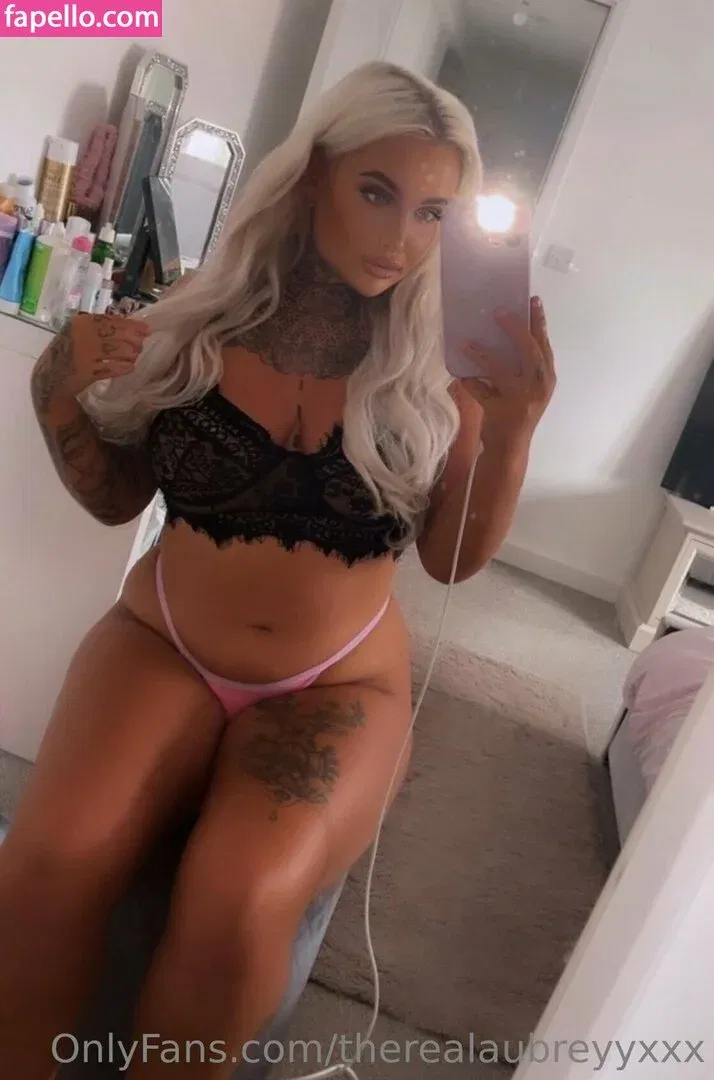inkedblondieeee Onlyfans Photo Gallery 