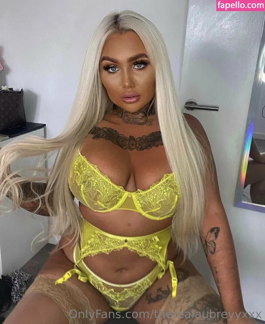 inkedblondieeee Onlyfans Photo Gallery 