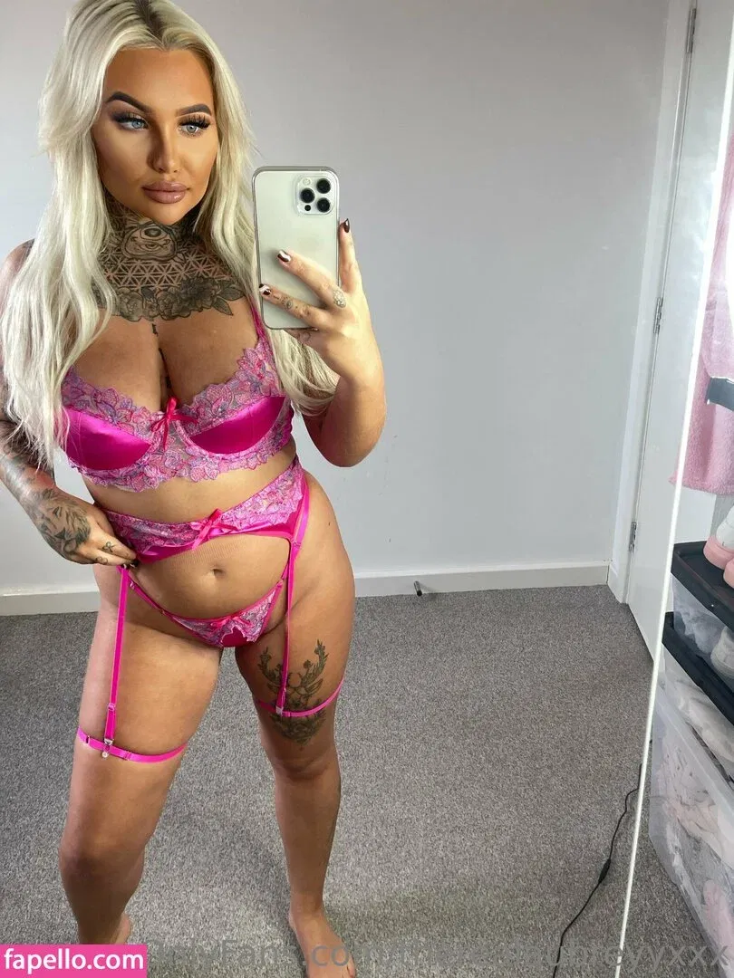 inkedblondieeee Onlyfans Photo Gallery 