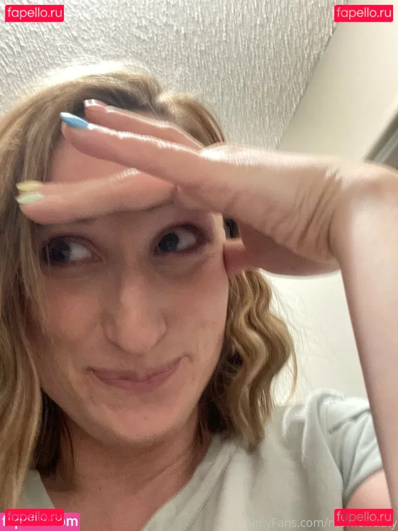 momoffduty Onlyfans Photo Gallery 