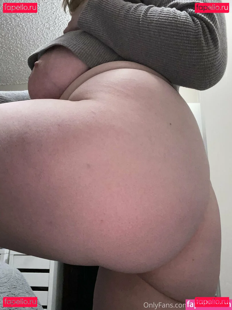 momoffduty Onlyfans Photo Gallery 