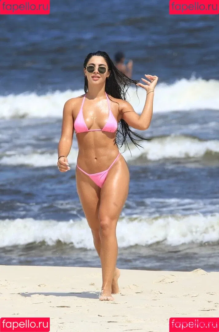 Gabriela Versiani Onlyfans Photo Gallery 