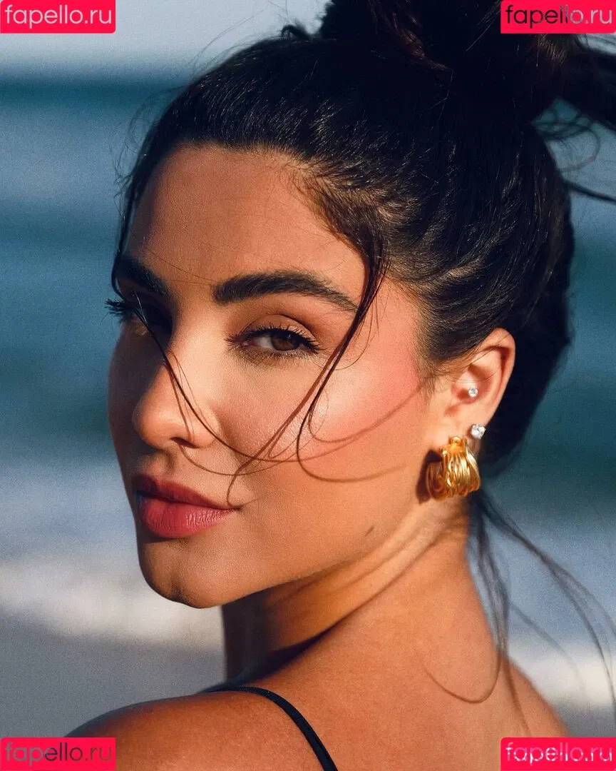 Gabriela Versiani Onlyfans Photo Gallery 