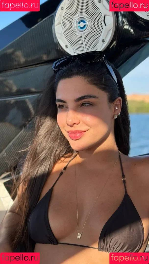 Gabriela Versiani Onlyfans Photo Gallery 