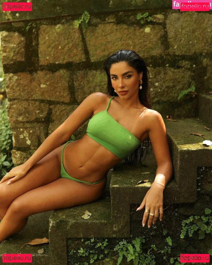 Gabriela Versiani Onlyfans Photo Gallery 