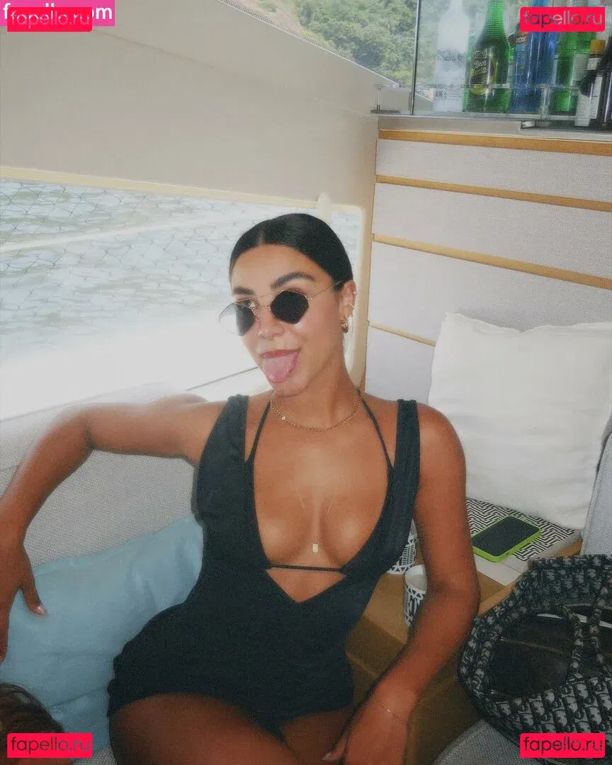 Gabriela Versiani Onlyfans Photo Gallery 