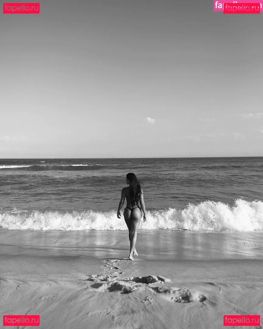 Gabriela Versiani Onlyfans Photo Gallery 