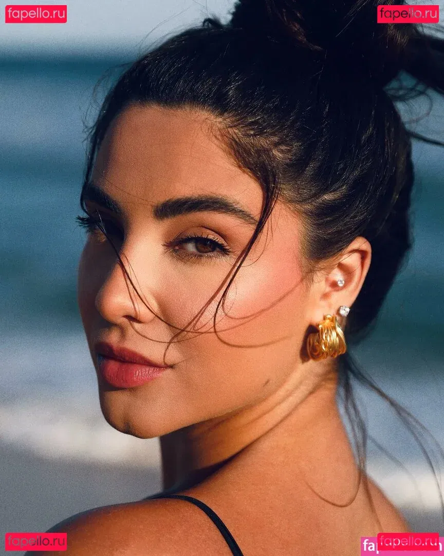 Gabriela Versiani Onlyfans Photo Gallery 